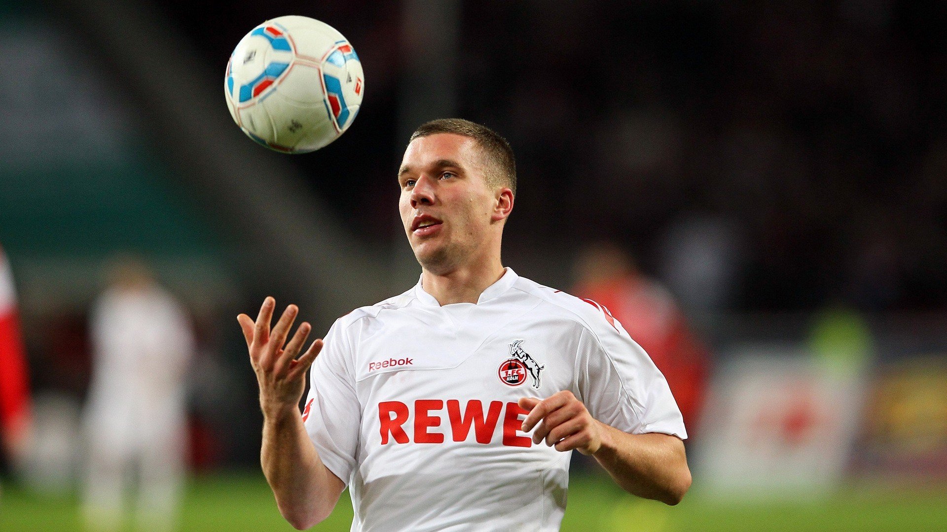 世界杯表现优异小将获欧冠出场机会 青训体系回报显现